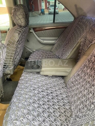 Mercedes C 220-21
