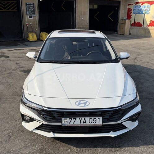 Hyundai Elantra-1