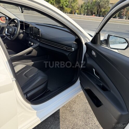 Hyundai Elantra-5