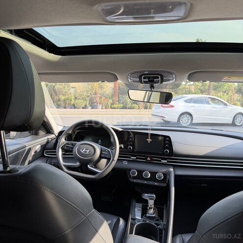 Hyundai Elantra-8