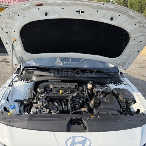 Hyundai Elantra-6