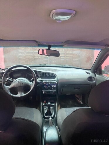Hyundai Elantra-11