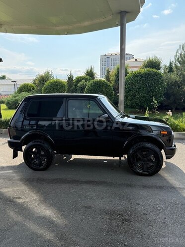 LADA (VAZ) Niva-9