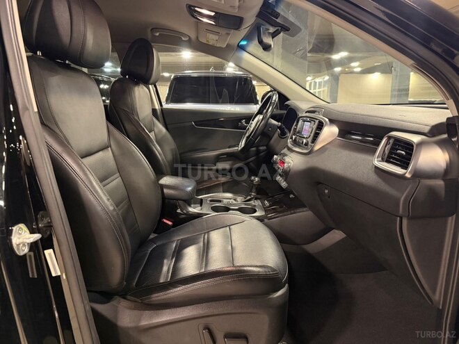 Kia Sorento-11