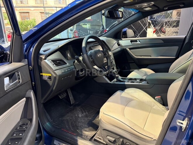 Hyundai Sonata-20