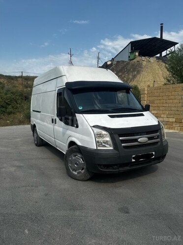 Ford Transit-2