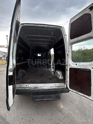 Ford Transit-7