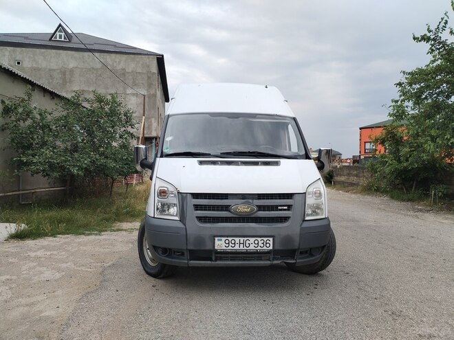 Ford Transit-1