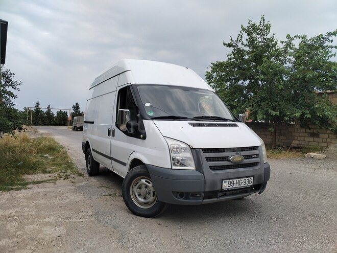 Ford Transit-2