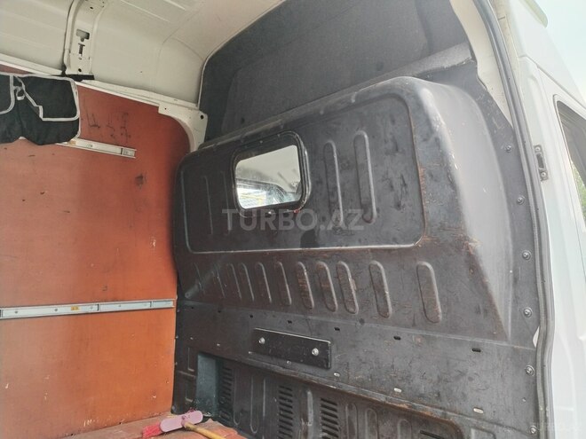 Ford Transit-12