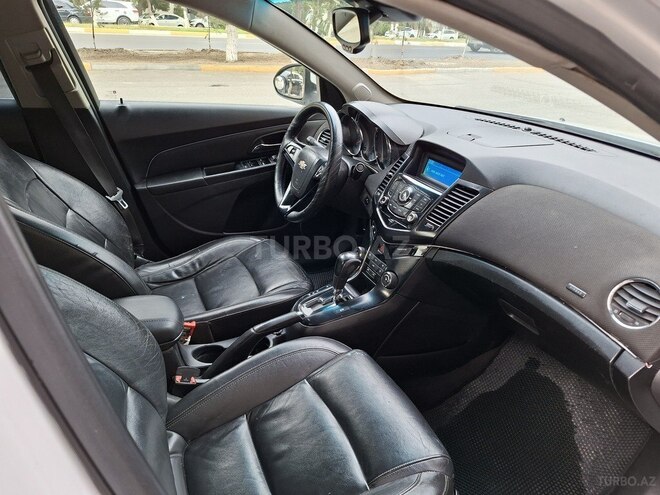 Chevrolet Cruze-10