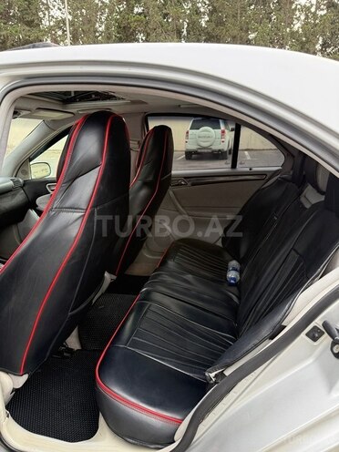 Mercedes C 200-11