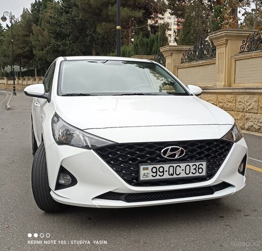 Hyundai Accent-3