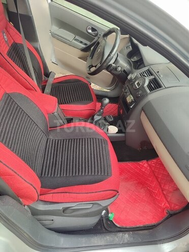 Renault Megane-6