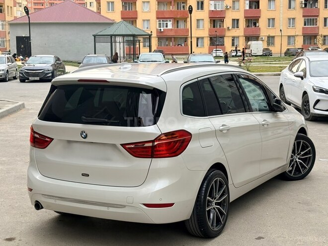 BMW 216-8