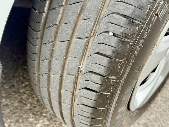 Hyundai Accent-6