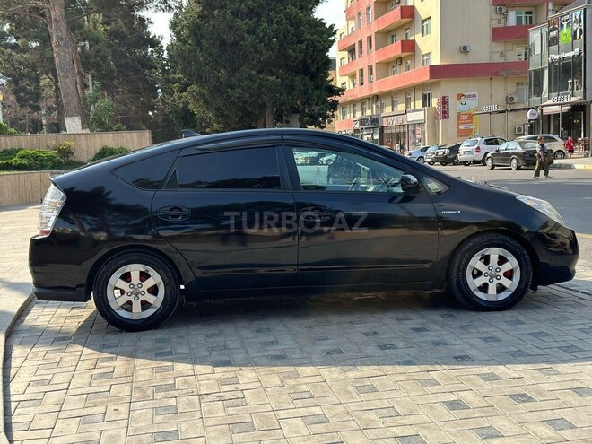 Toyota Prius-5