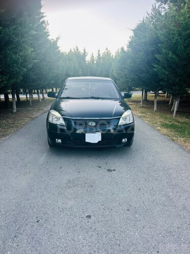Kia Rio-1