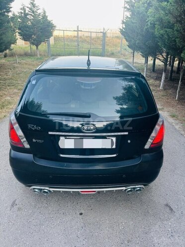 Kia Rio-4