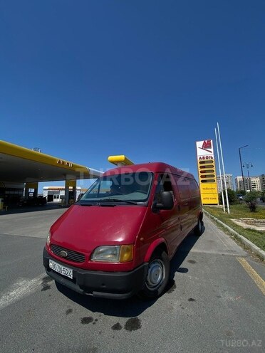 Ford Transit-8