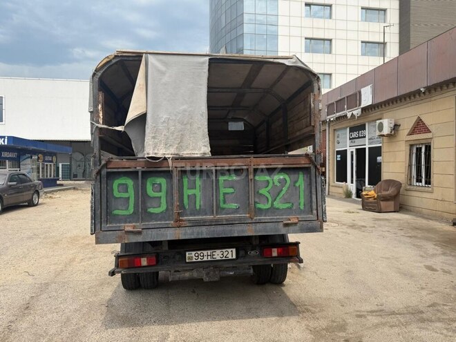 Ford Transit-3