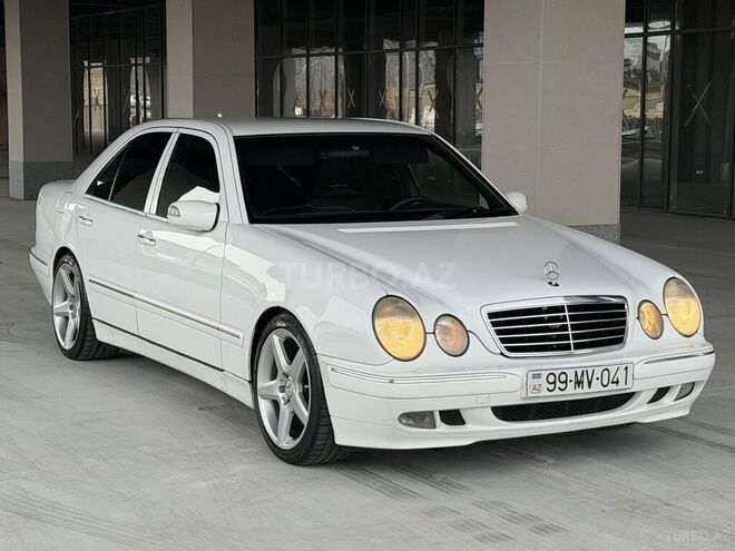Mercedes E 240-2