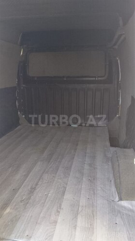 Ford Transit-3