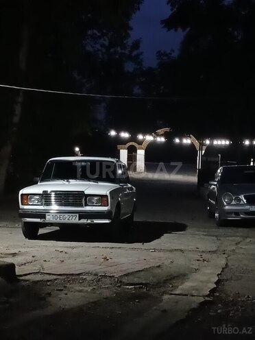 LADA (VAZ) 2107-2