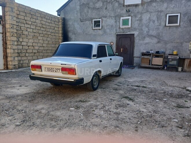 LADA (VAZ) 2107-4