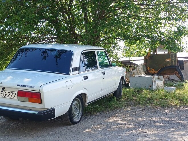 LADA (VAZ) 2107-19