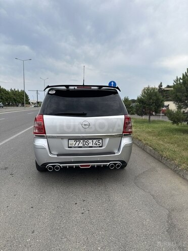 Opel Zafira-4