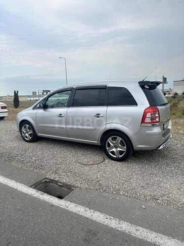 Opel Zafira-6
