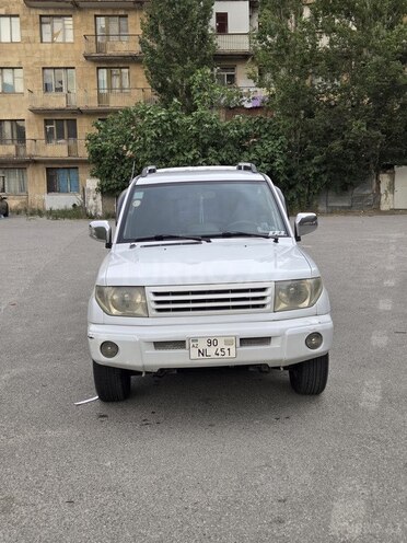 Mitsubishi Pajero io-1