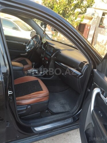 Kia Sorento-8