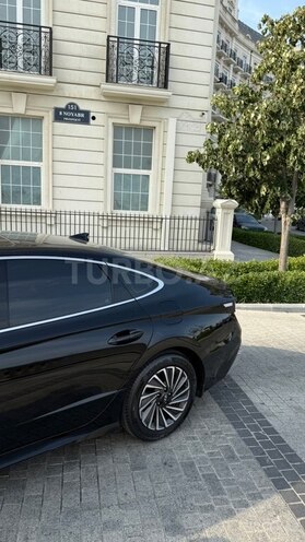 Hyundai Sonata-4