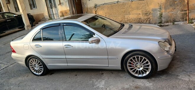 Mercedes C 240 4MATIC-5