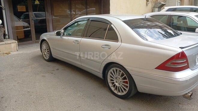 Mercedes C 240 4MATIC-7