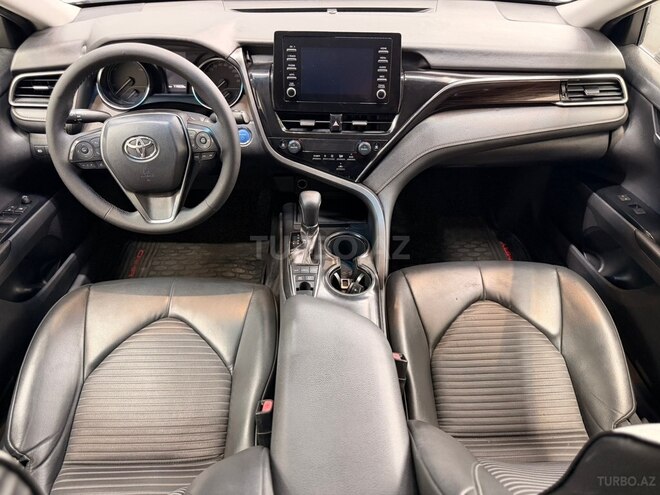 Toyota Camry-12