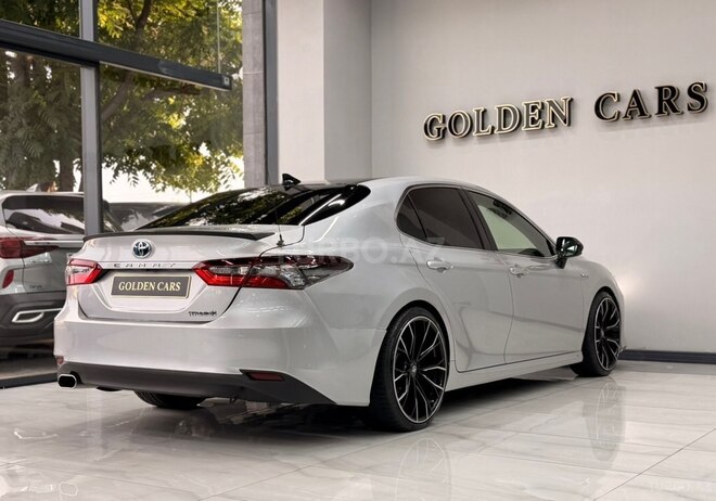 Toyota Camry-8