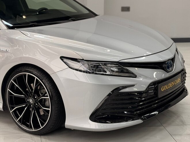 Toyota Camry-5