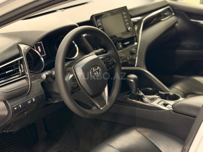 Toyota Camry-16