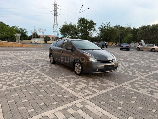 Toyota Prius-3