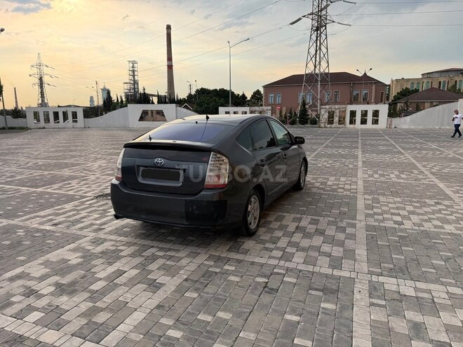 Toyota Prius-6