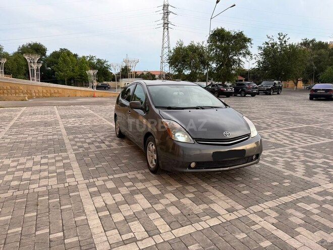Toyota Prius-2