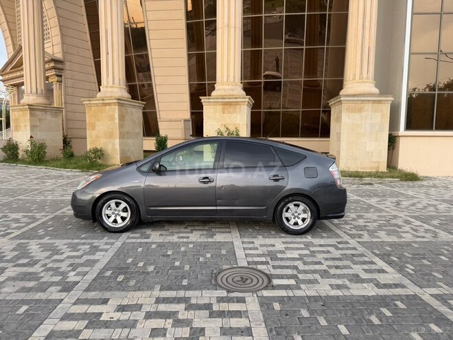 Toyota Prius-7