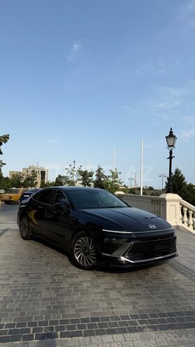 Hyundai Sonata-1