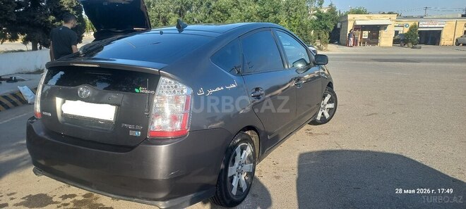 Toyota Prius-7