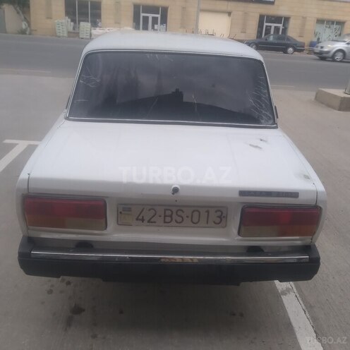 LADA (VAZ) 2107-2