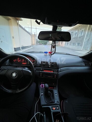 BMW 318-8