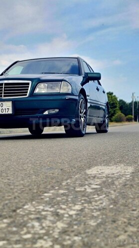 Mercedes C 200-11